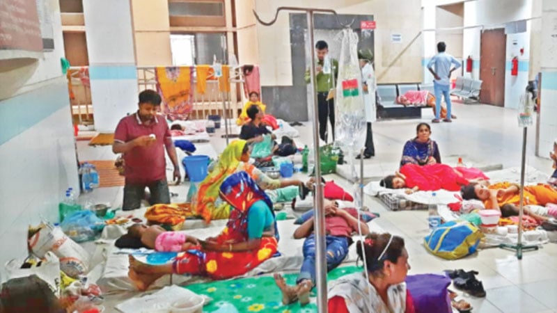 ডেঙ্গুতে সবচেয়ে বিপর্যস্ত মুগদা হাসপাতাল: রোগীর চাপ সামলাতে হিমশিম, মৃত্যু ৩১ জনের